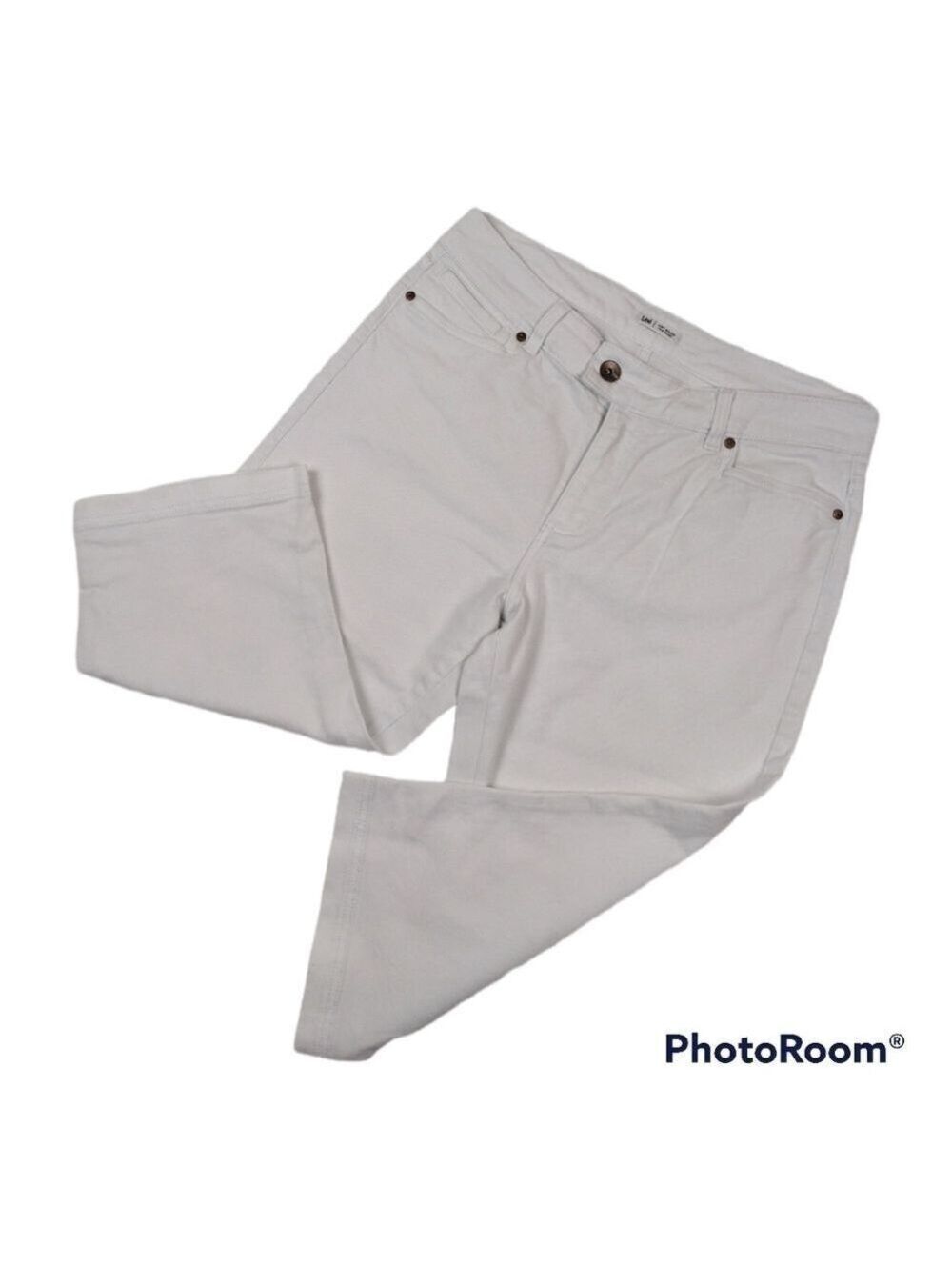 Lee Just Below The Waisted White Five Pocket Straight Leg Jean Capris